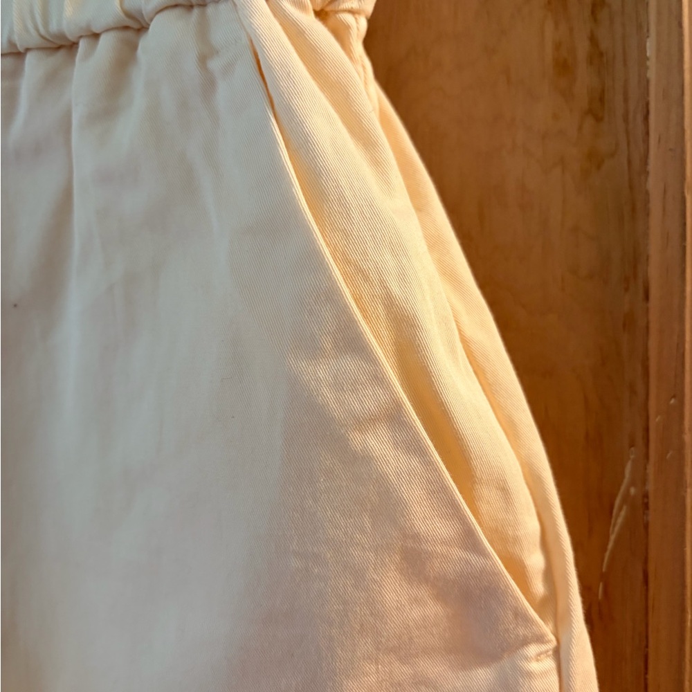 Everlane Easy Short - Picture 4 of 4